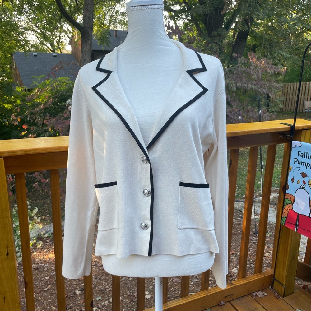 Women's Off-White Blazer with Black Trim